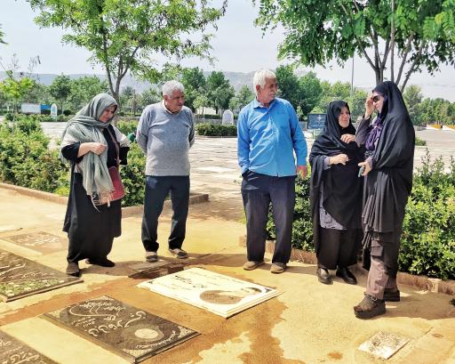 عکس مزار حاج اسدالله منصوری