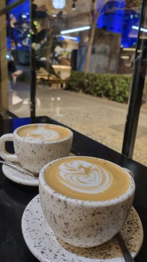 عکس کافی شاپ مربع سیاه