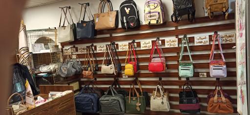 عکس فروشگاه چرم پاییز استایل 