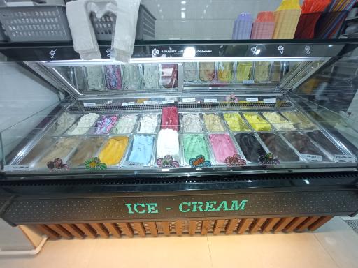 عکس آبمیوه و بستنی کدخدایی 