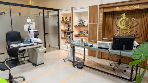 عکس کلینیک بینایی سنجی نور