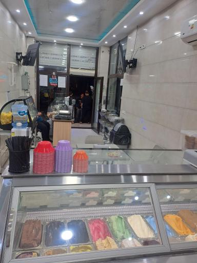 عکس آبمیوه و بستنی کدخدایی 