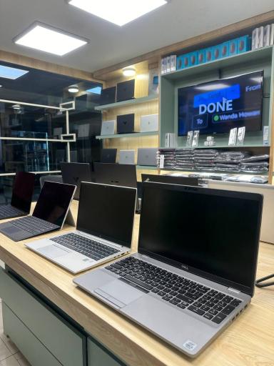 عکس فروشگاه توکان تاپ