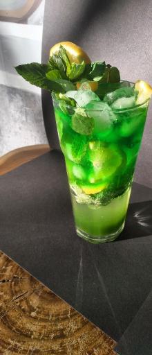 عکس کافه کتاب همدم