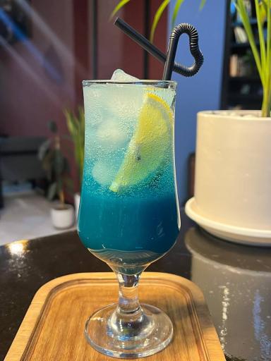 عکس کافه کتاب همدم