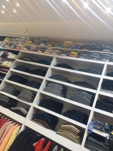 عکس فروشگاه مشکی