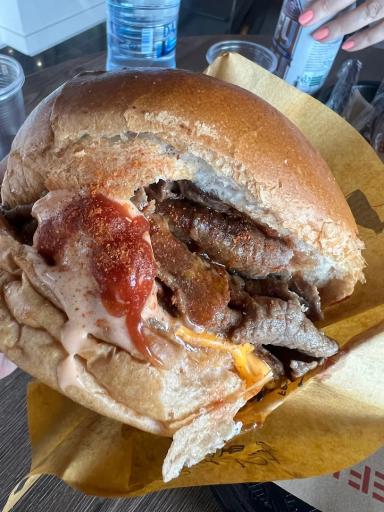 عکس رستوران بیف لاین 