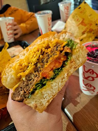 عکس رستوران بیف لاین 