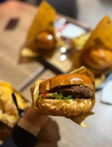 عکس رستوران بیف لاین 