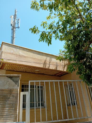 عکس مرکز مخابرات بالانج