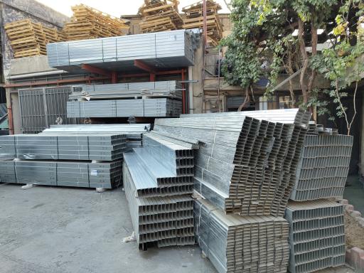 جلوه سازان (تولید و پخش متعلقات سقف کاذب)