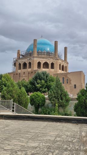 عکس درب ورودی گنبد سلطانیه 