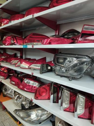 عکس قاسم استوک لوازم ماشین های خارجی