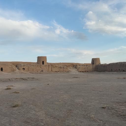 عکس قلعه خشتی سیزان