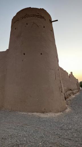 عکس قلعه خشتی سیزان