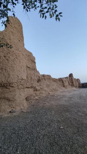 عکس قلعه خشتی سیزان