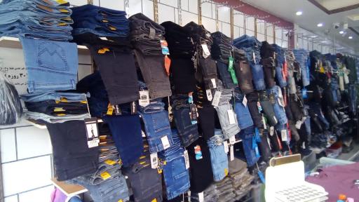 عکس فروشگاه پوشاک ایلیا