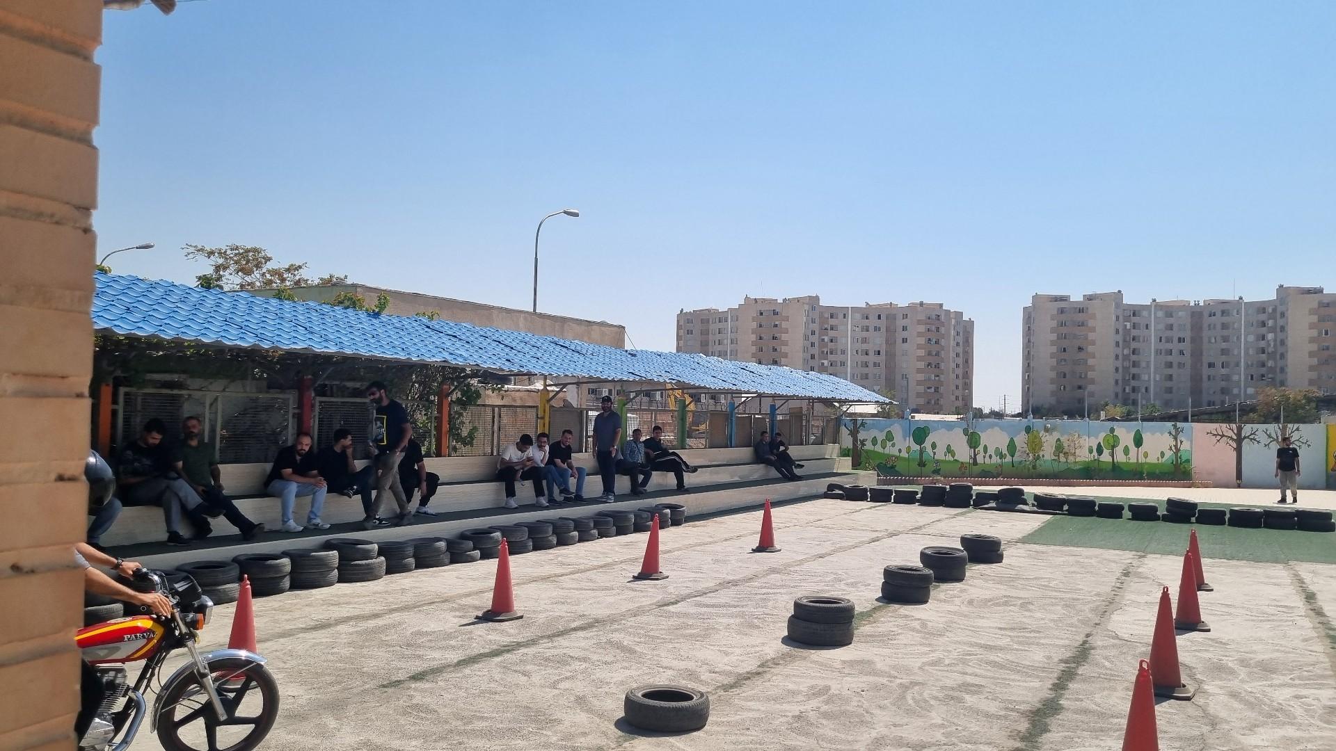 عکس آموزشگاه ایرانیان موتور