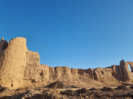 عکس قلعه خشتی سیزان