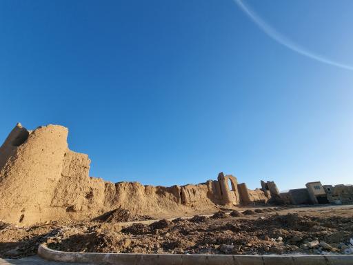 عکس قلعه خشتی سیزان