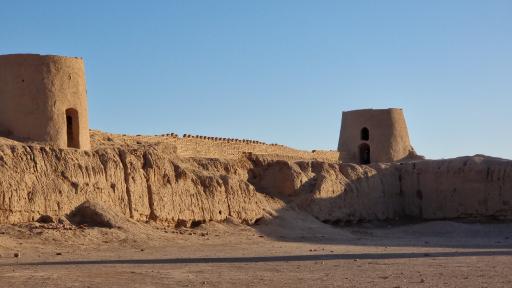 عکس قلعه خشتی سیزان