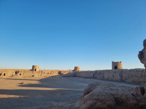 عکس قلعه خشتی سیزان