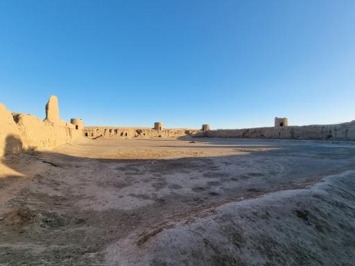 عکس قلعه خشتی سیزان