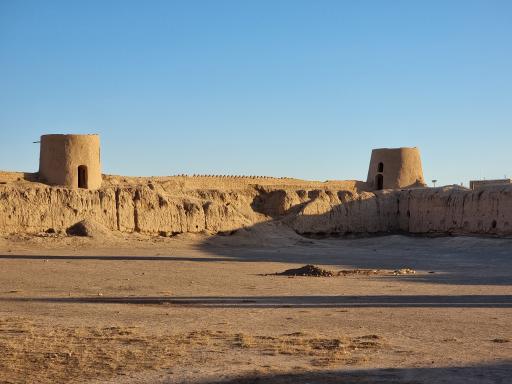 عکس قلعه خشتی سیزان