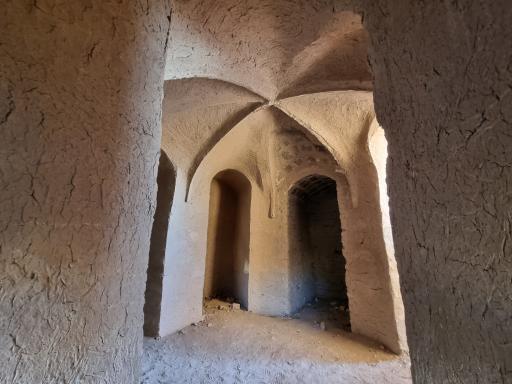 عکس قلعه خشتی سیزان