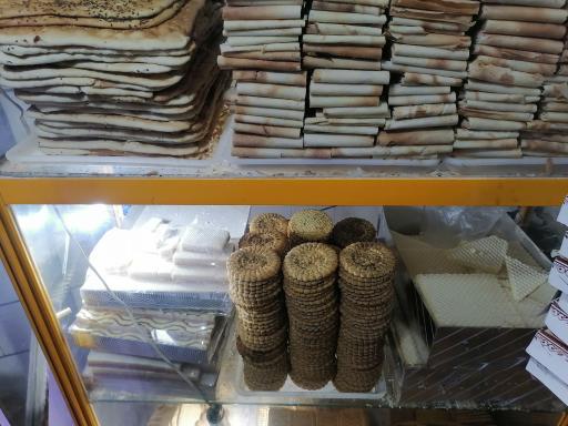 عکس نان قندی و یوخه پزی شیرازی 