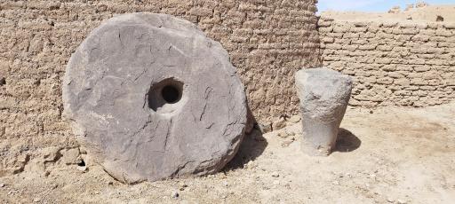 عکس قلعه تاریخی آرین شهر