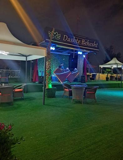 عکس مجتمع فرهنگی رفاهی دشت بهشت