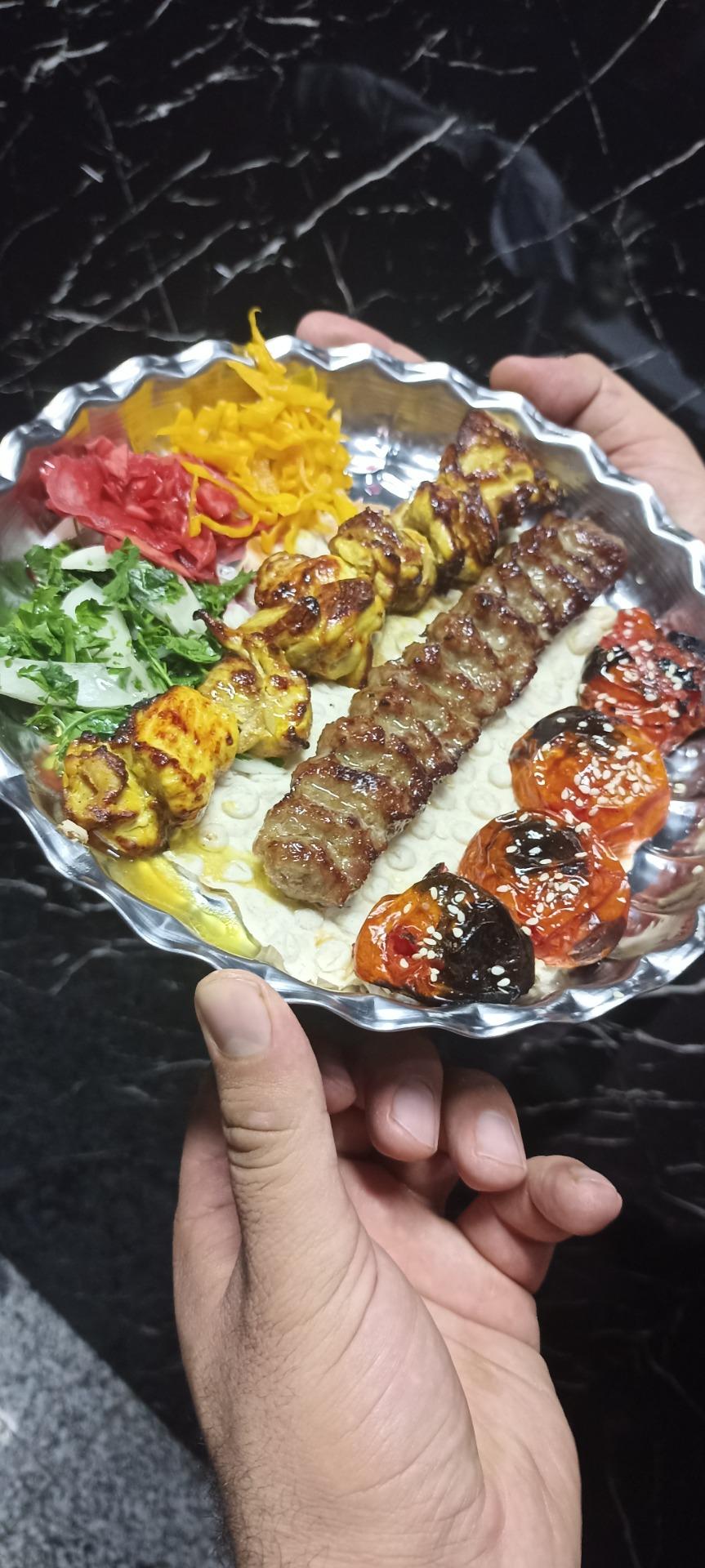 عکس رستوران و فست فود لاوان