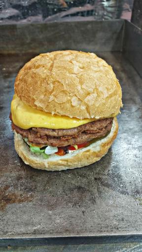 عکس فست فود لئو