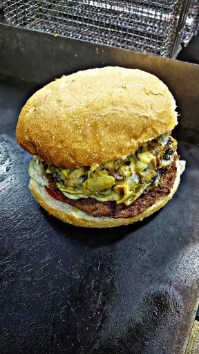 عکس فست فود لئو