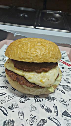 عکس فست فود لئو