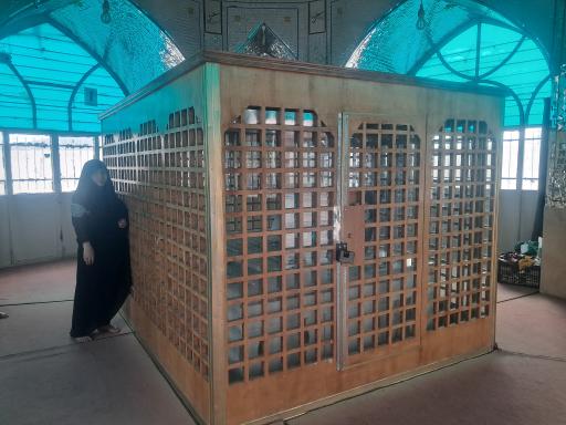 عکس مقبره سادات امامی