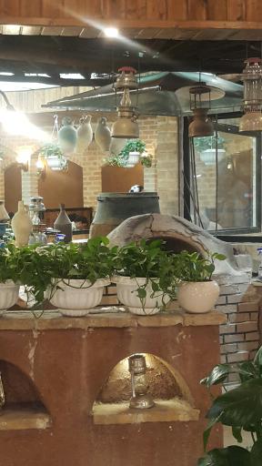 عکس سفره خانه سنتی سندباد