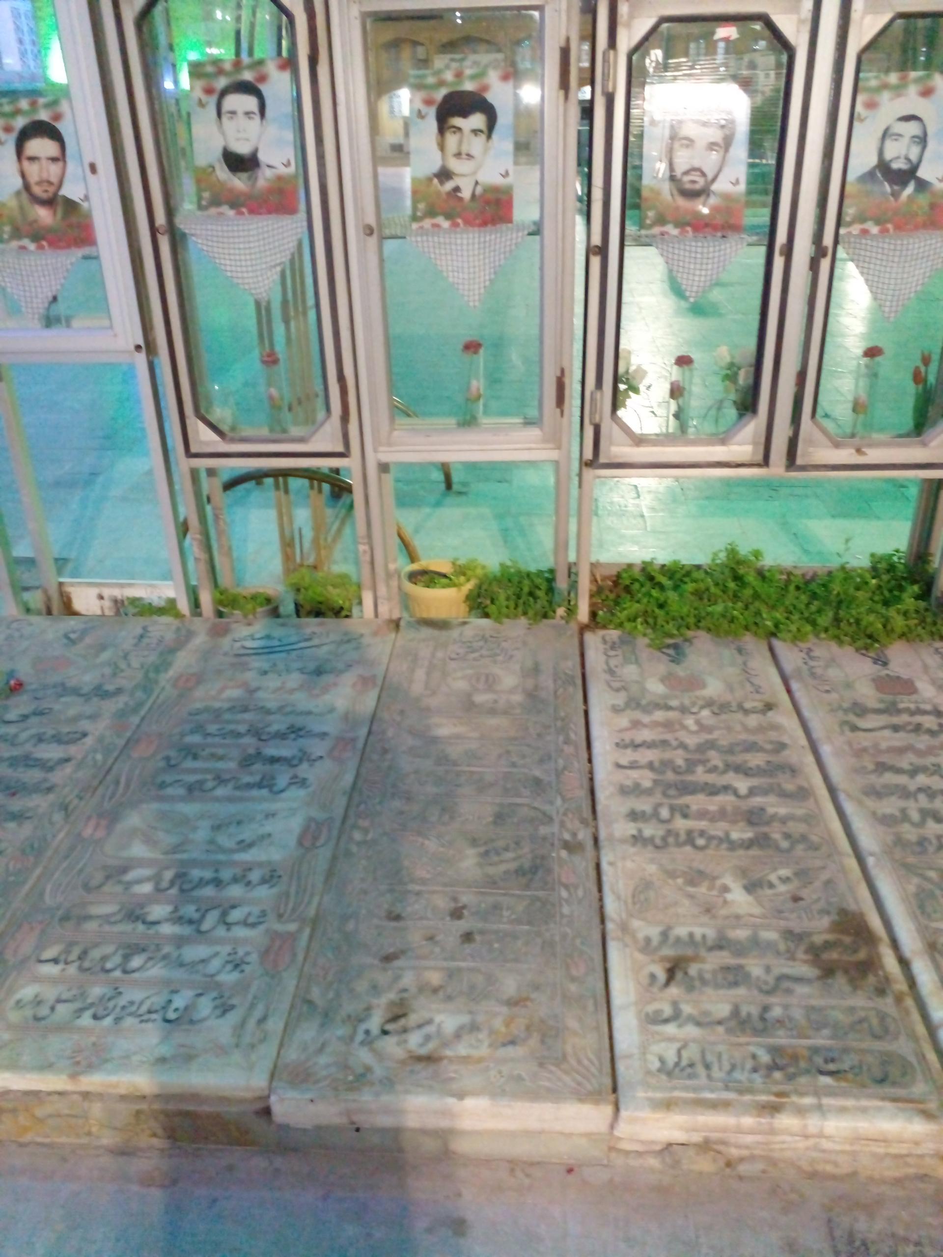 عکس مزار شهید شیخ محمد حسین موحدی نیا