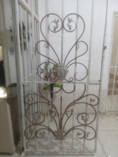 عکس کارگاه صنعتی وزیری 