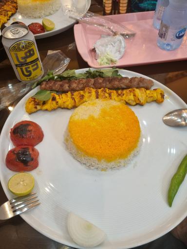 عکس کافه رستوران لاویز