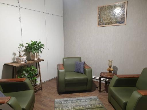 عکس کلینیک روانشناسی و روانپزشکی ریشه