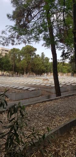 عکس قطعه لهستانی آرامستان دولاب