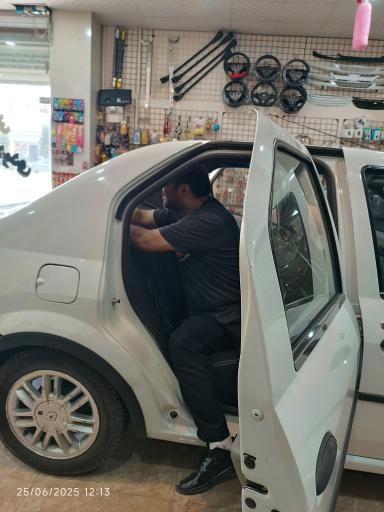 عکس فروشگاه اسپرت 20