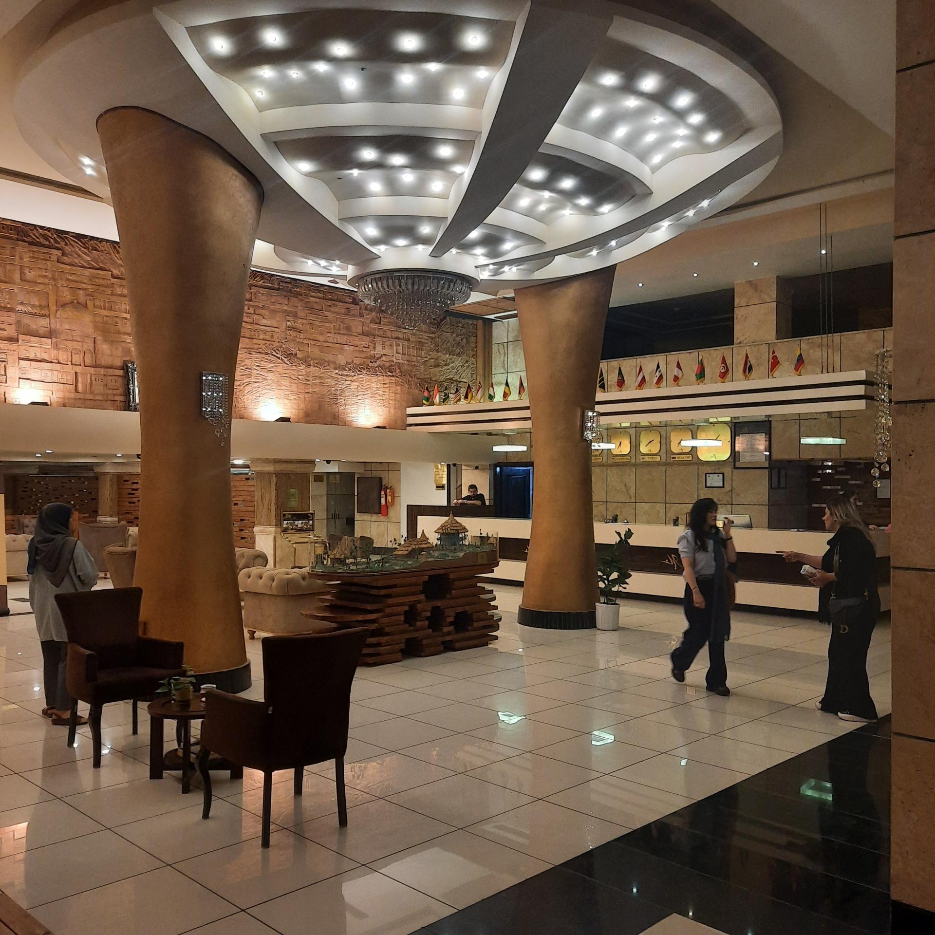 عکس هتل معین فومن