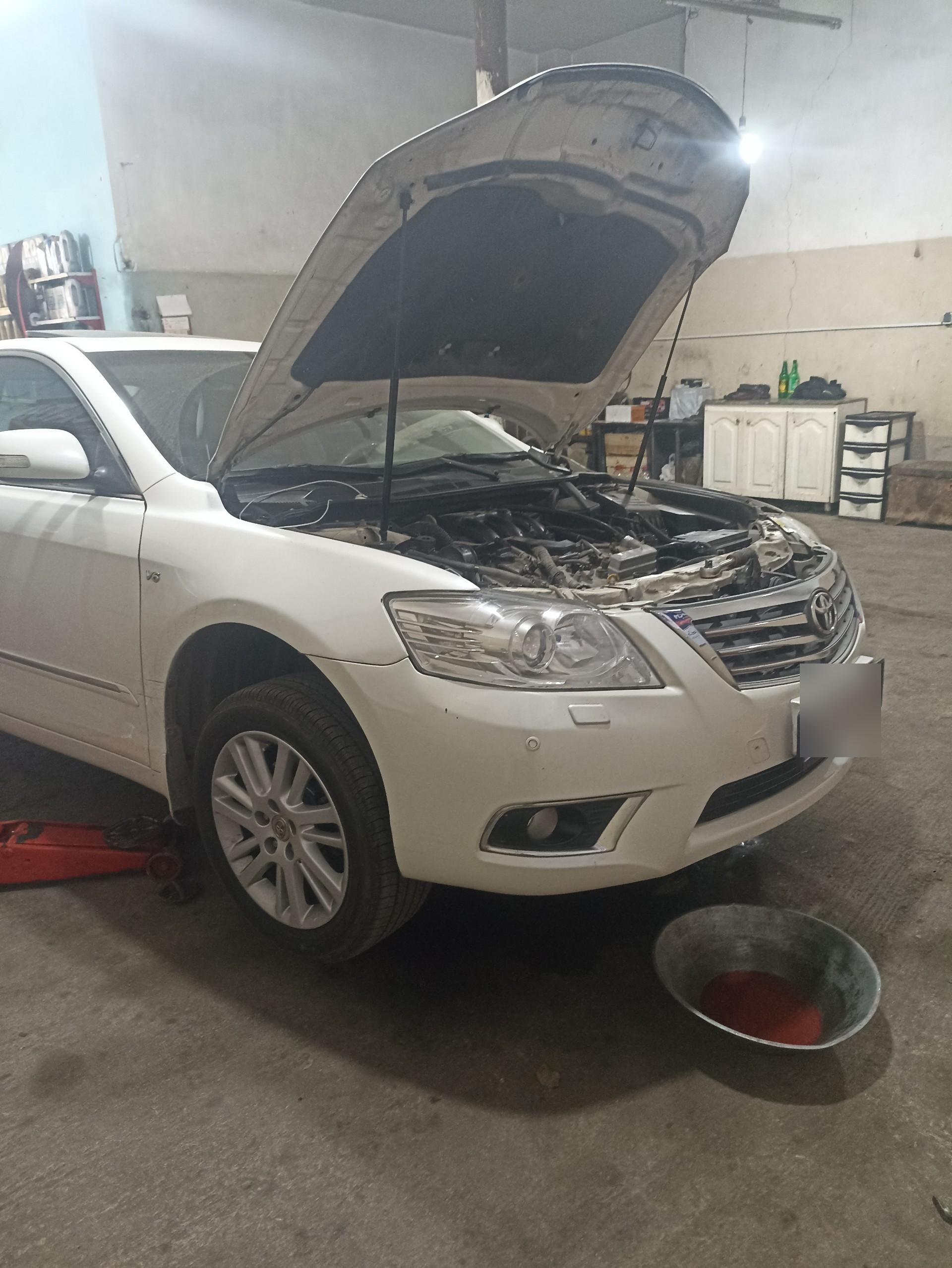 عکس تعمیرگاه و مکانیکی پارس