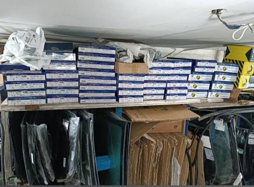 عکس شیشه اتومبیل انصاری