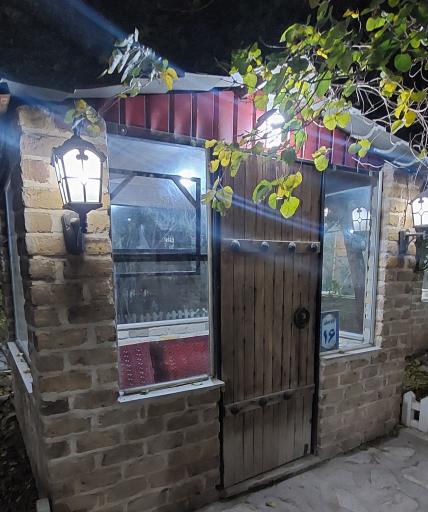 عکس سفره خانه سنتی بهارستان