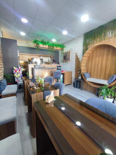 عکس کافه هیچ