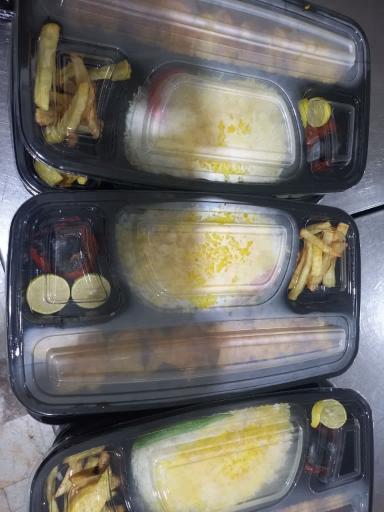 عکس تهیه غذای شرکتی کترینگ پارسی آنیسا